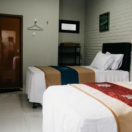 Argya Guesthouse Yogyakarta Exterior foto