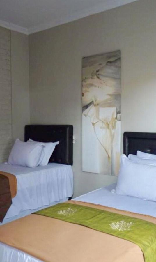 Argya Guesthouse Yogyakarta Exterior foto